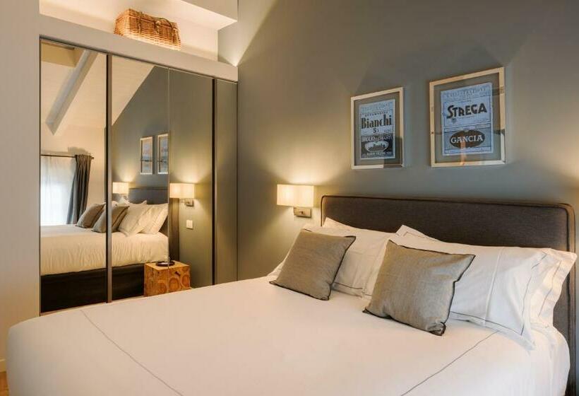 اتاق استاندارد, Icollirossi Agriturismo