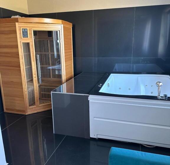 غرفة قياسية مزوَّدة بجاكوزي, Black Hut Pension