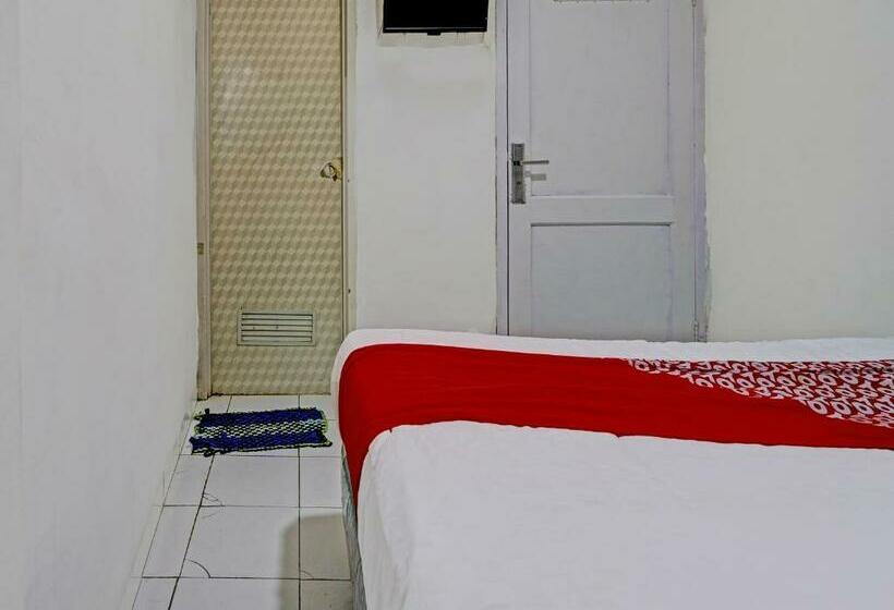 Номер Стандарт, Oyo 92726 Geulis Guest House
