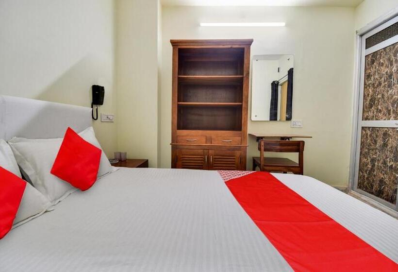 Трехместный Номер Классика, Oyo Flagship Hotel Azad Inn