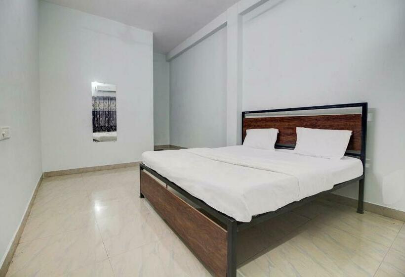 三人经典房间, Oyo Hotel Royal Inn
