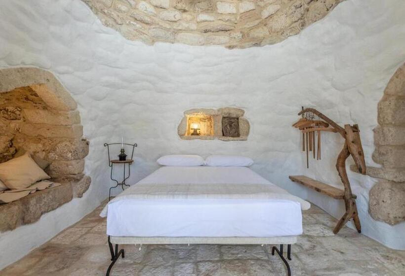 Номер Стандарт Вид на Бассейн, Trullo Santovia