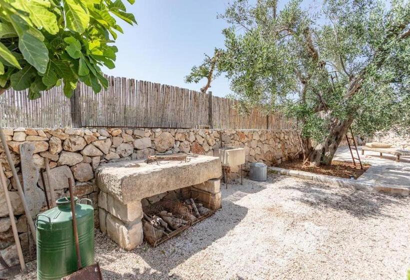 Номер Стандарт Вид на Бассейн, Trullo Santovia