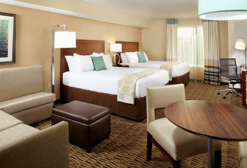 Люкс, Hawthorn Suites By Wyndham Wheeling At The Highlands