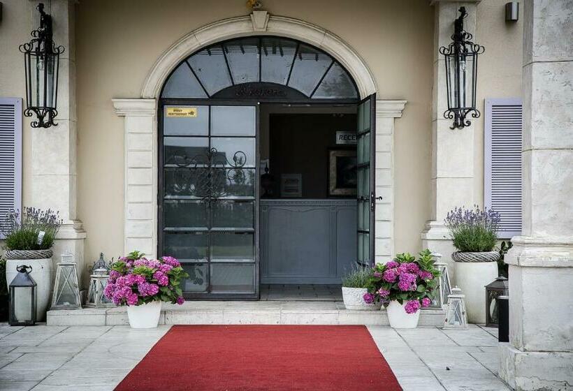 Люкс Superior, Riviera Resort Airport Modlin