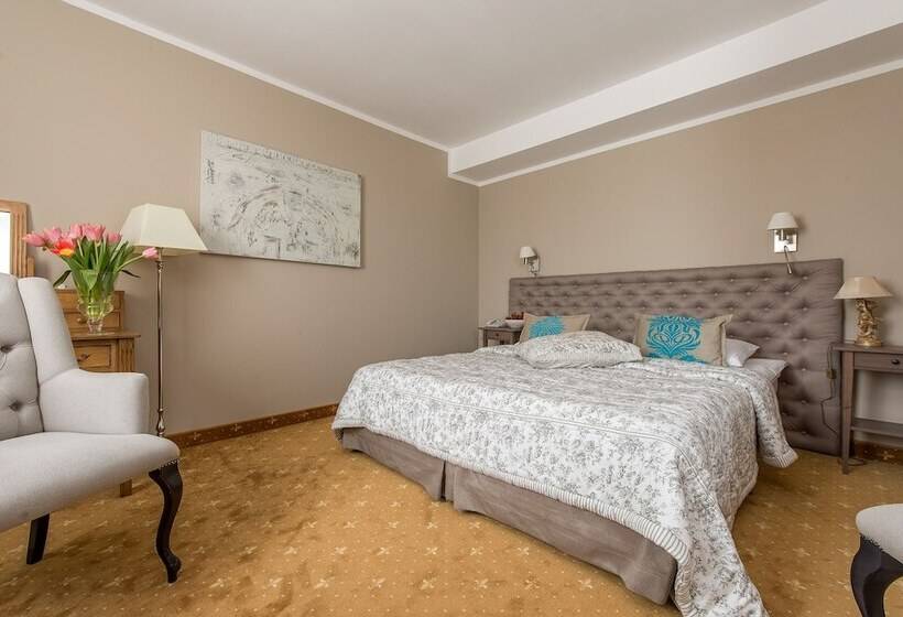 Апартаменты 1 Спальня, Riviera Resort Airport Modlin