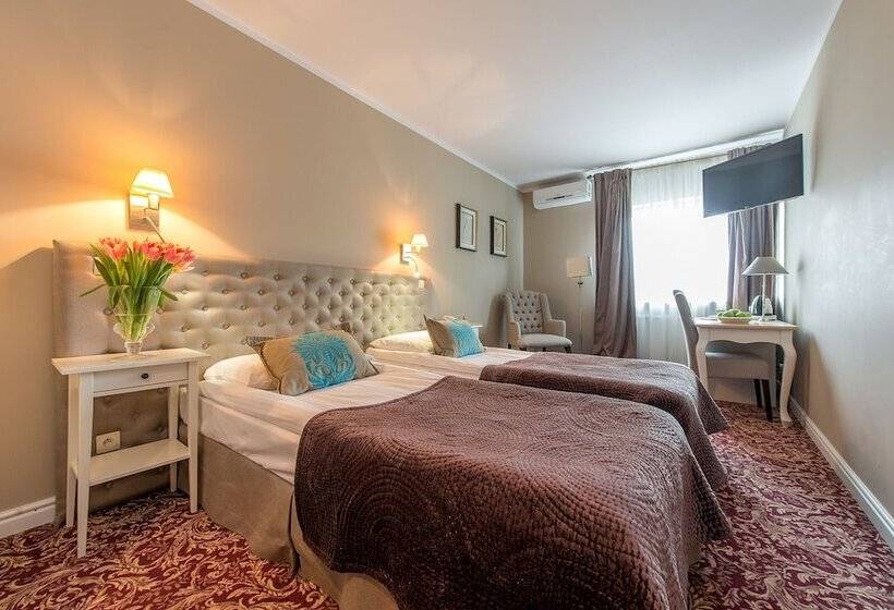 Номер Стандарт, Riviera Resort Airport Modlin