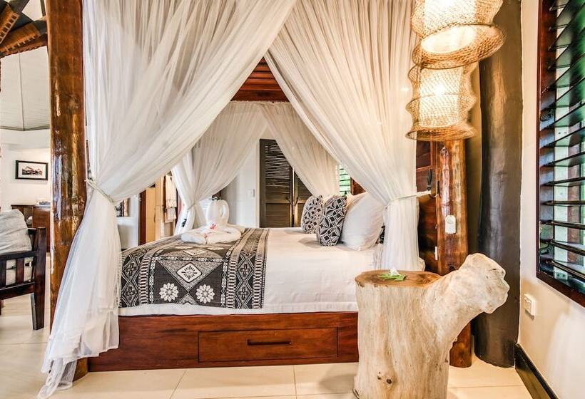 بانگلوی استاندارد با چشم‌انداز دریا, Matangi Private Island Resort
