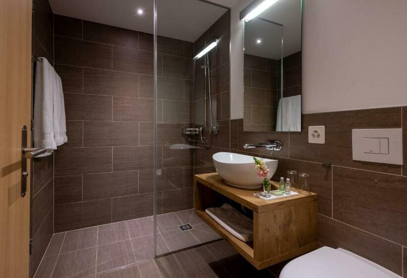 Апартаменты 3 Спальни, Pradas Resort Brigels