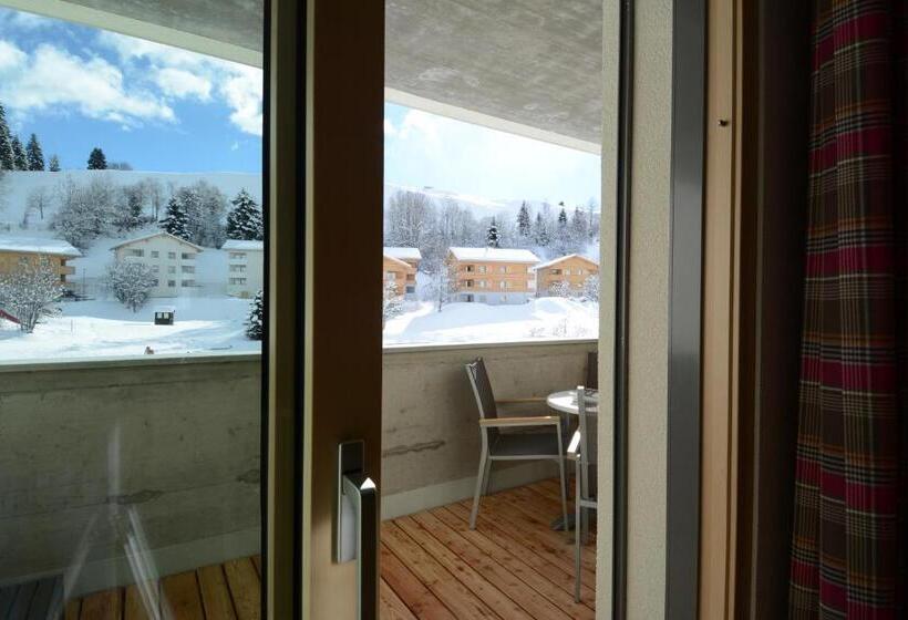 Люкс, Pradas Resort Brigels
