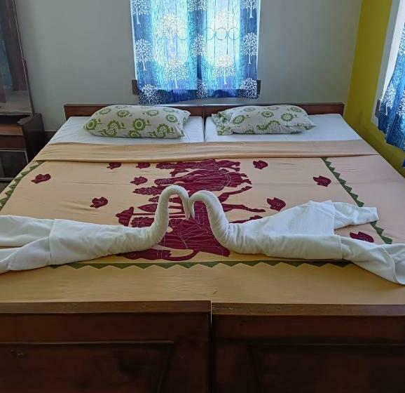 Номер Deluxe с Балконом, Balurghat Hotel Kokoro Farmhouse