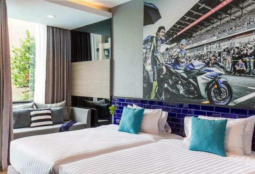 Номер Deluxe, The Crystal Hotel Buriram   Formerly X2 Vibe Buriram
