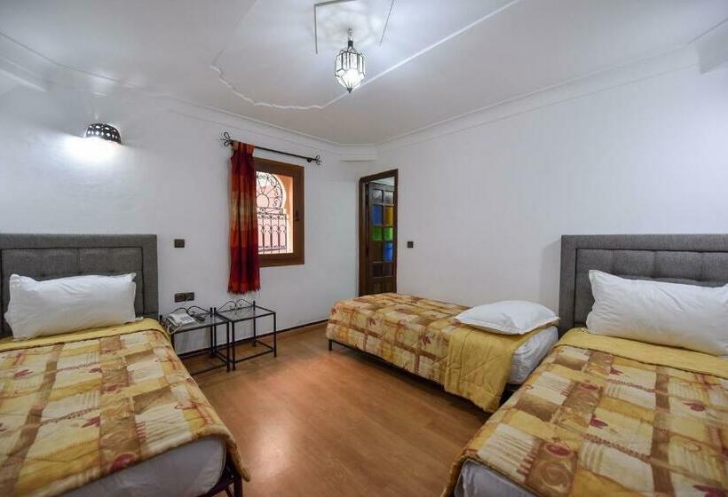 اتاق استاندارد سه نفره, Riad Assia