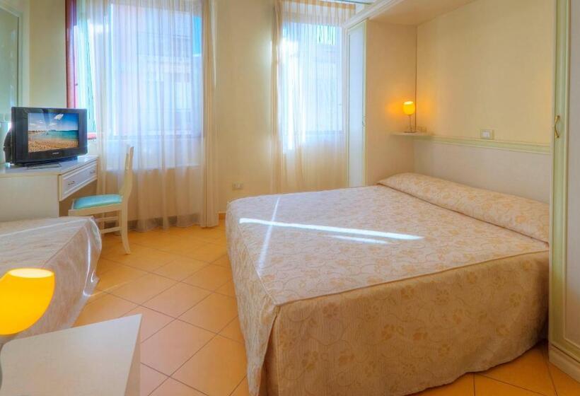 اتاق استاندارد سه نفره, Butterfly S House