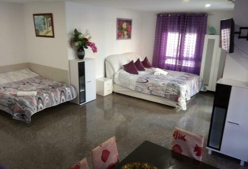 Семейный Номер, Guest House Lana Denia