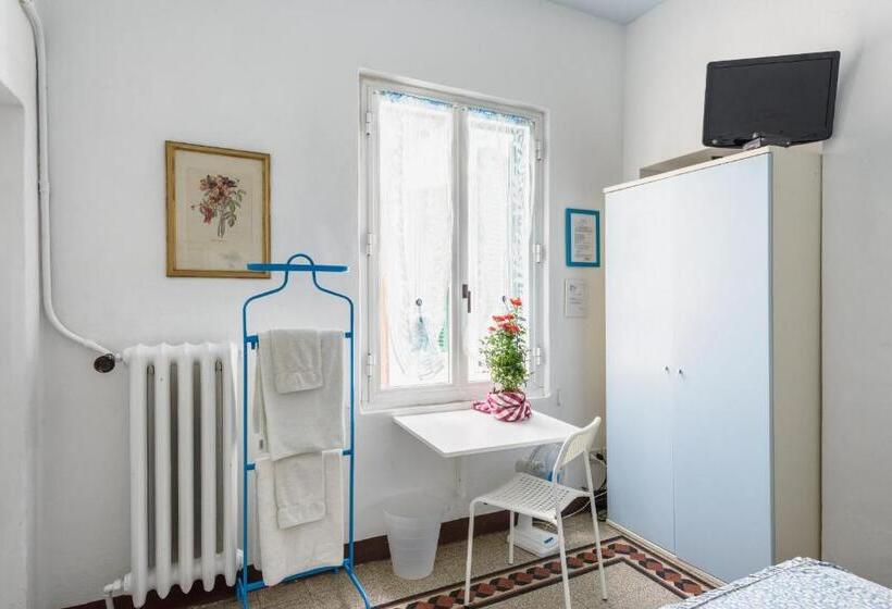 اتاق استاندارد با سرویس بهداشتی مشترک, Casa Di Osio