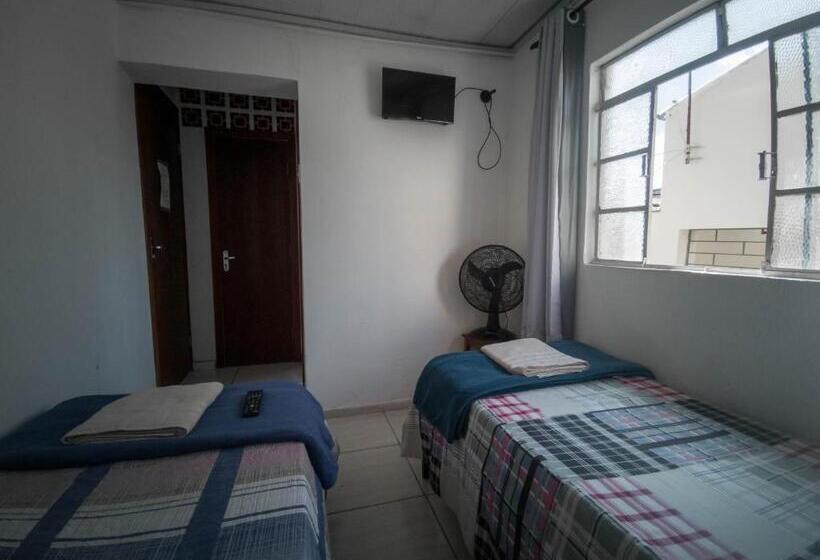 이코노미 룸, Casa Do Juá