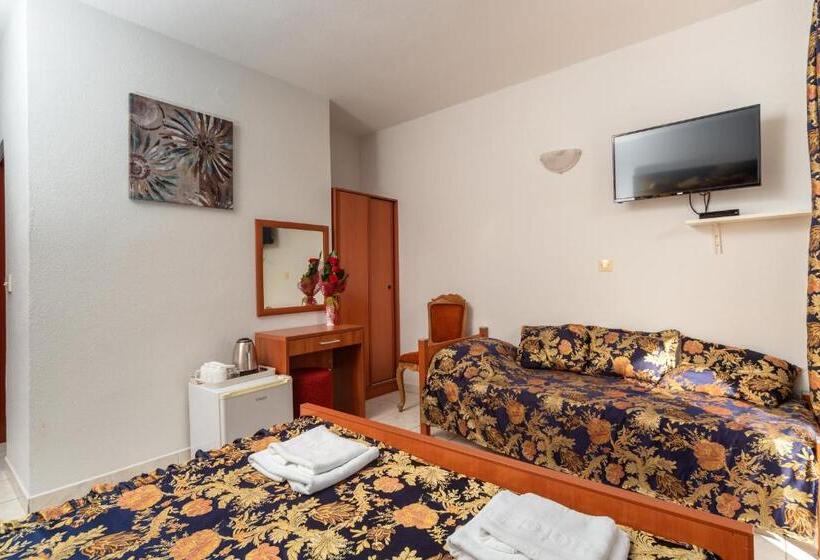 Triple Room Sea View, Villa Kruna Lux