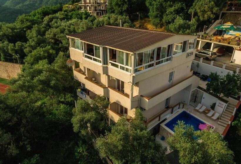 Triple Room Sea View, Villa Kruna Lux
