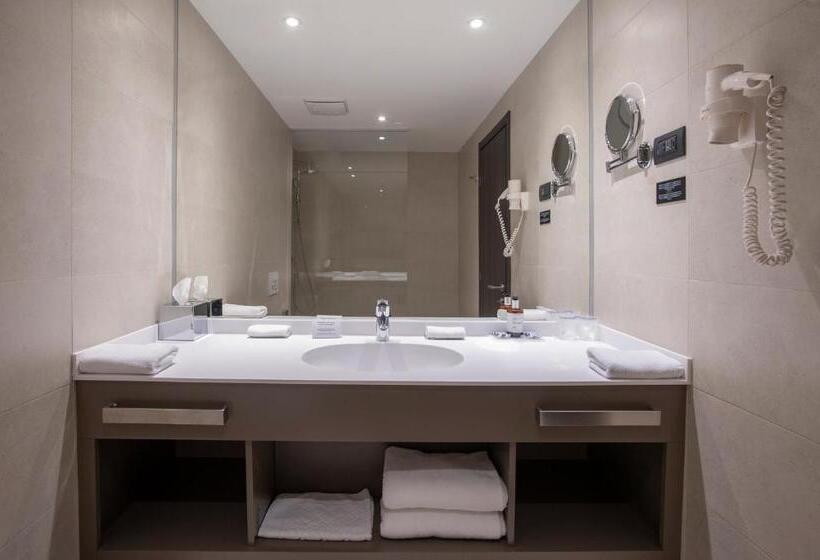 سوییت, Voco   Podgorica, An Ihg