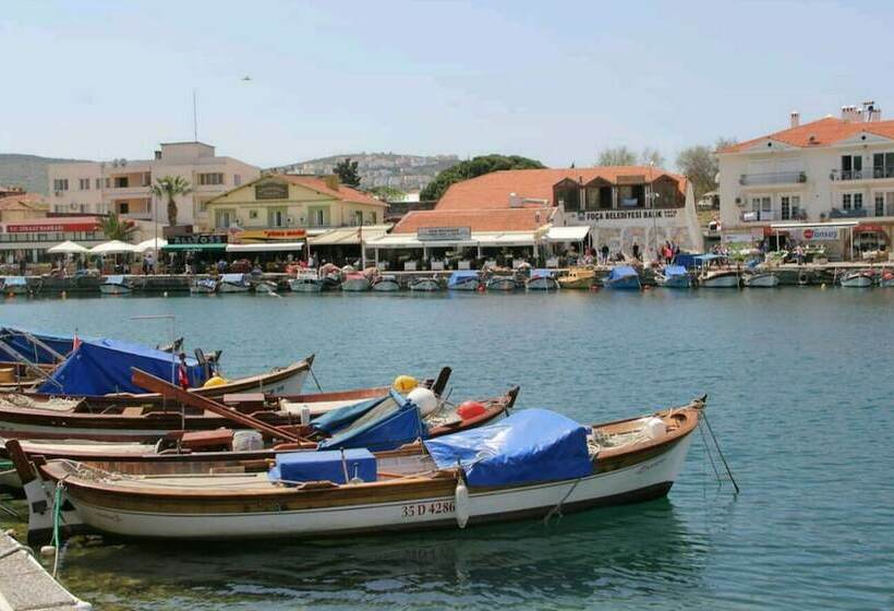 اتاق استاندارد چهار تخته, Foca Ensar