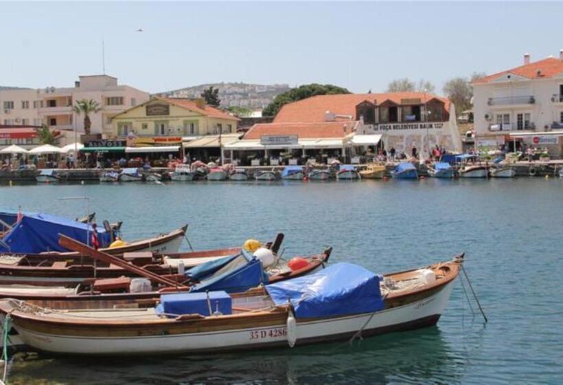اتاق استاندارد چهار تخته, Foca Ensar