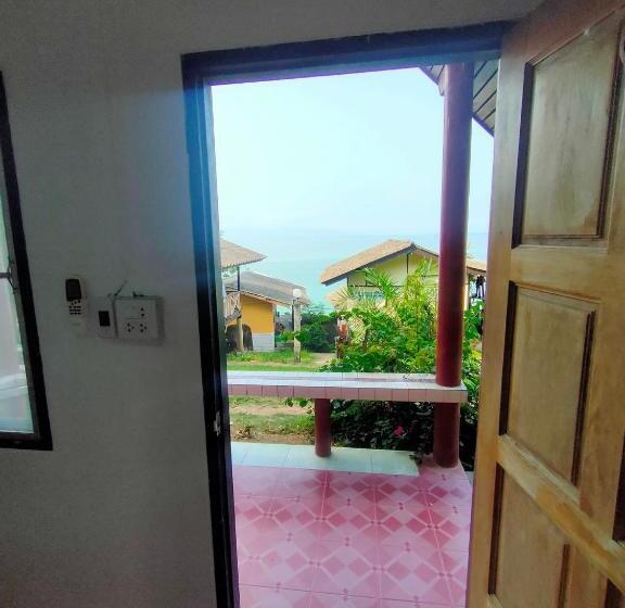 디럭스 방갈로, Golden Beach Resort Koh Phangan