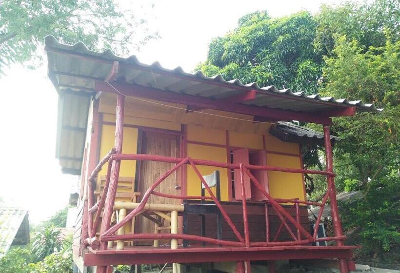 스탠다드 방갈로, Golden Beach Resort Koh Phangan