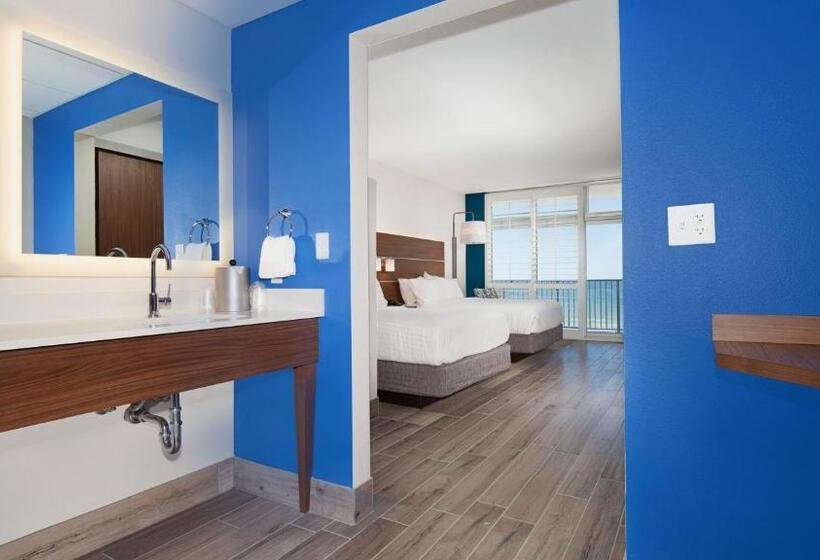 Номер Стандартный Кровать Куин, Holiday Inn Express & Suites Panama City Beach Beachfront, An Ihg