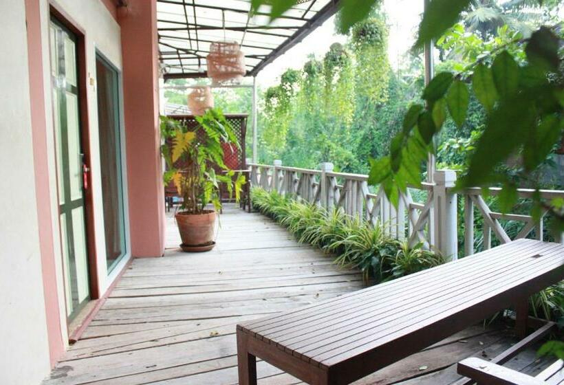 Номер Стандарт Вид на Сад, Chuchaiburi Sri Amphawa