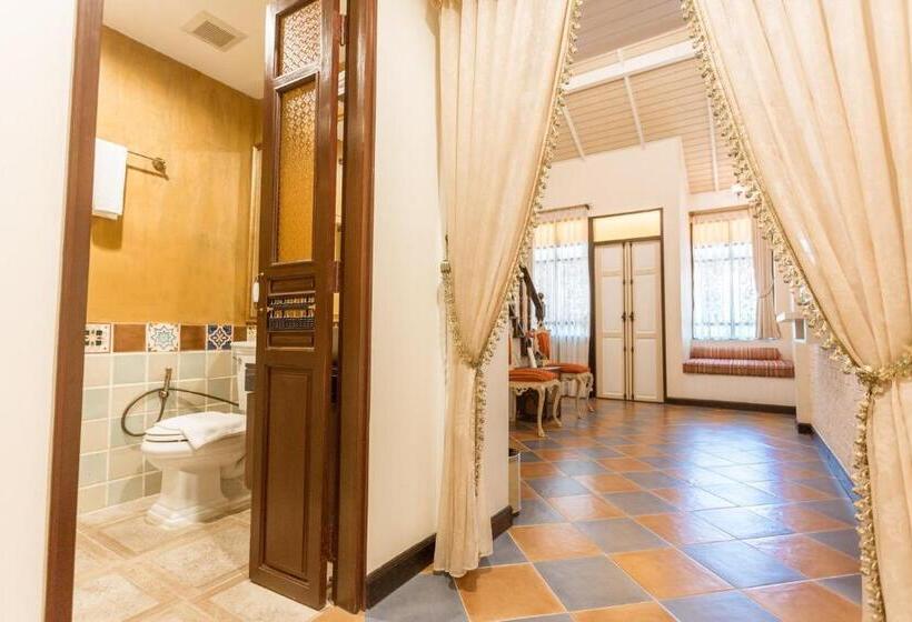 Номер Deluxe с Балконом, Chuchaiburi Sri Amphawa