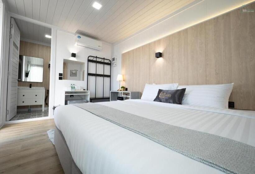 Номер Superior, My Room By Sermsub