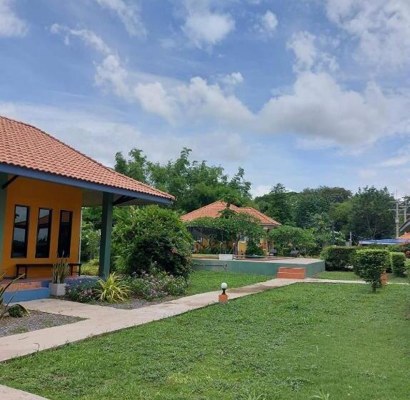 정원 전망 4인용 스탠다드 룸, Khong Chiam Orchid Riverside Resort