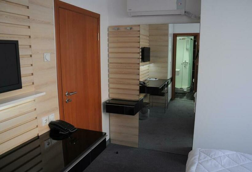 اتاق استاندارد, Garni Hotel Consul