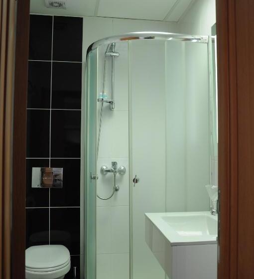 اتاق استاندارد, Garni Hotel Consul