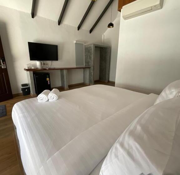 디럭스 스위트, Island Spa Resort