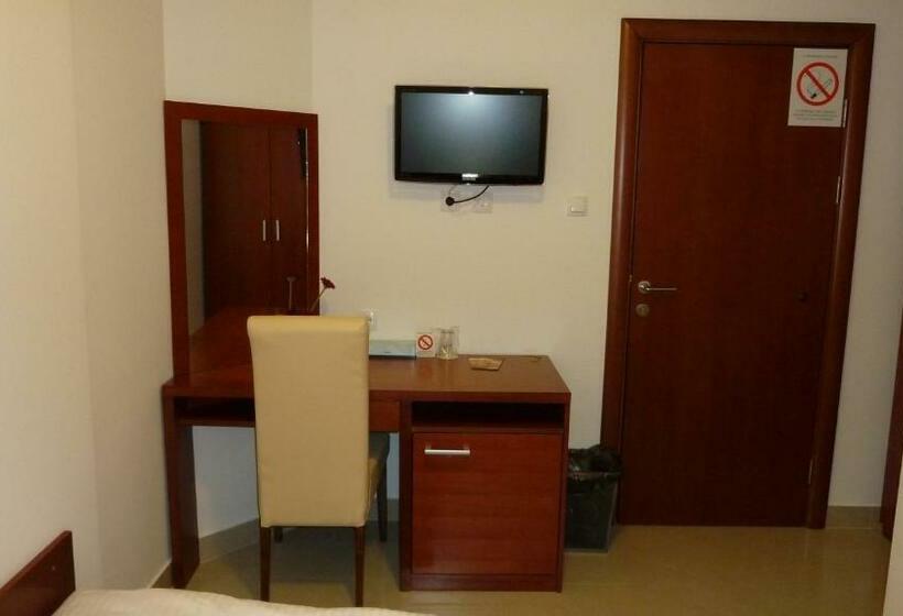اتاق استاندارد یک نفره, Guesthouse Villa Inn