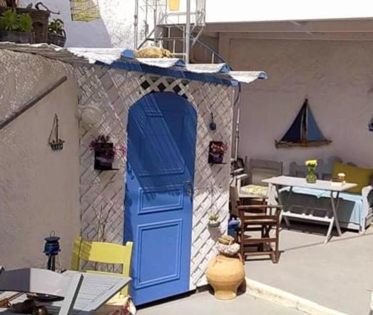 استودیوی استاندارد, Emmantina