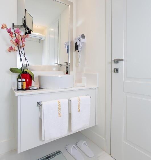 Люкс Вид на Море с Гидромассажем, Mareggio Exclusive Residences & Suites