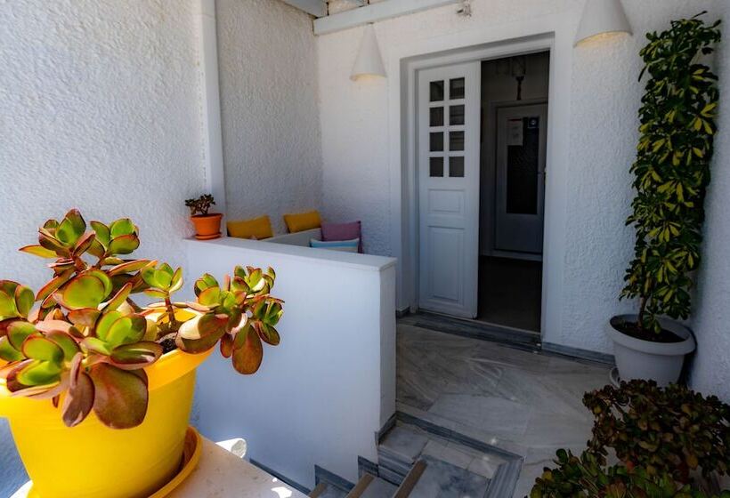 Chambre Triple Standard, Join Us Low Cost Rooms