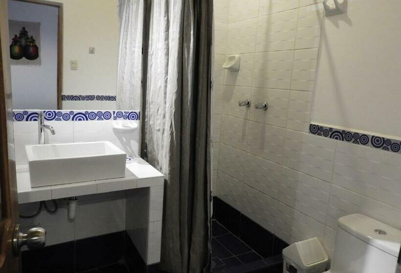 اتاق خانوادگی, Picaflor Tambo Guest House