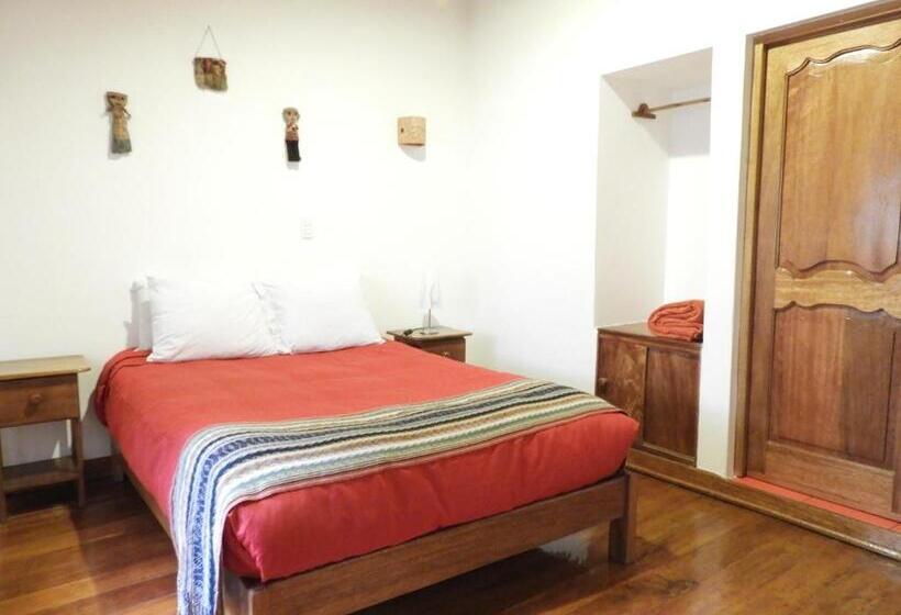 سوئیت جونیور با چشم‌انداز کوهستان, Picaflor Tambo Guest House