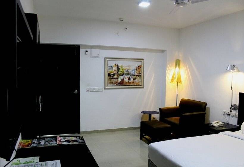 エクゼクティブルーム, The Fern Residency, Vadgaon   Talegaon, Pune
