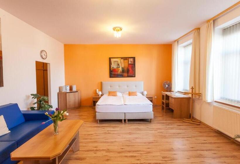 Апартаменты 2 Спальни, Penzion Pohoda