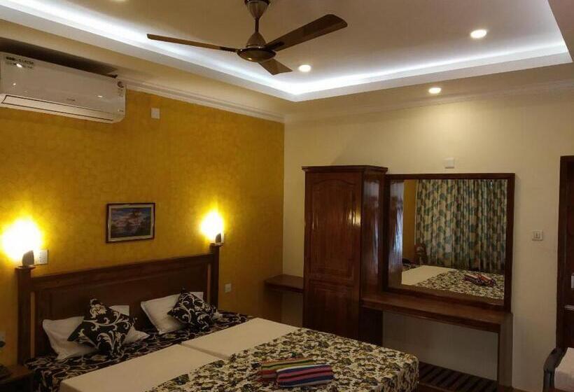 חדר דלוקס, Thushara