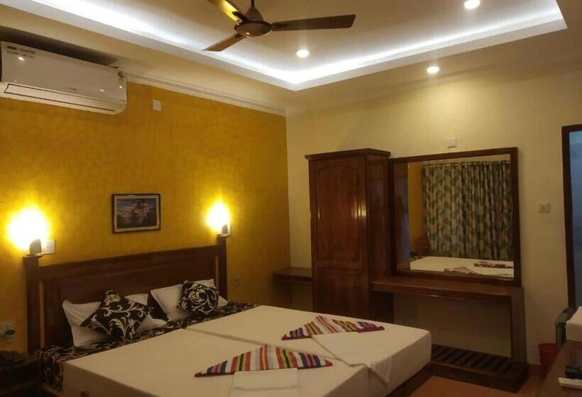 חדר דלוקס, Thushara