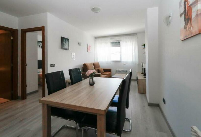 דירת חדר, Apartamentos Araco 3000