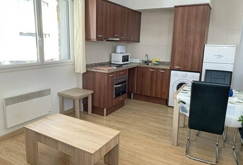 דירת חדר, Apartamentos Araco 3000