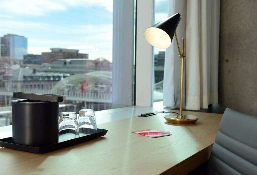 장애인을 위한 스위트, Indigo Denver Downtown  Union Station, An Ihg