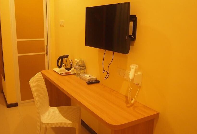 Люкс, 118 Hotel Macalister